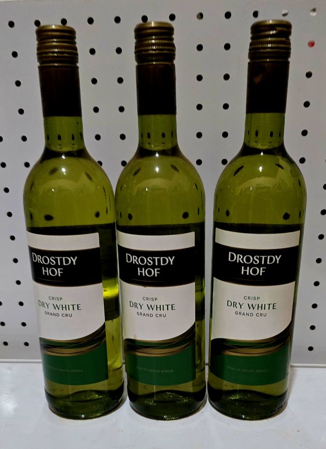 Dry white Grand Gru-Drostdy Hof 750mls