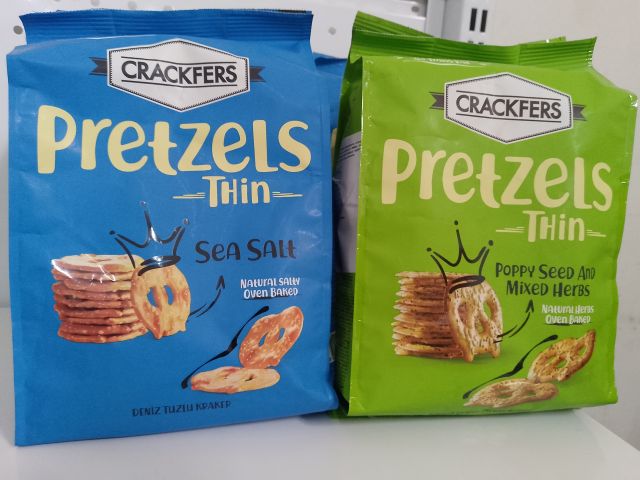 pretzels biscuits